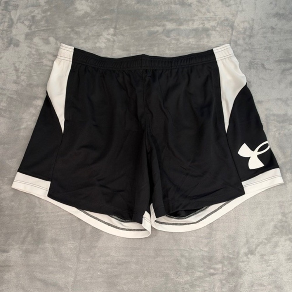 NWT Under Armour Baseline 6" Basketball Shorts Black White Women's 2XL